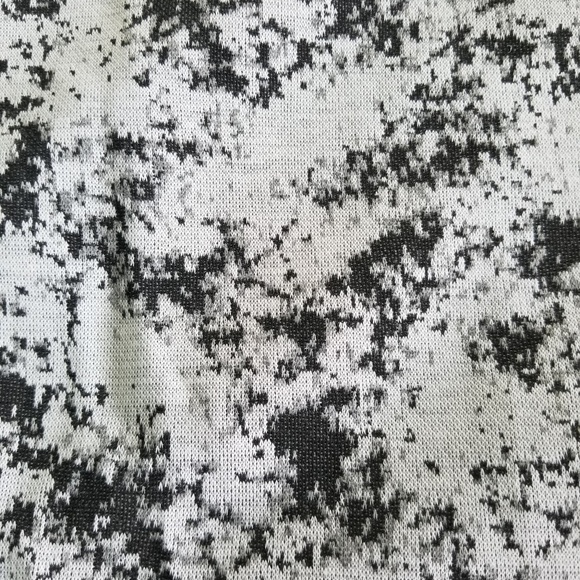 Lularoe Amelia - Picture 2 of 3